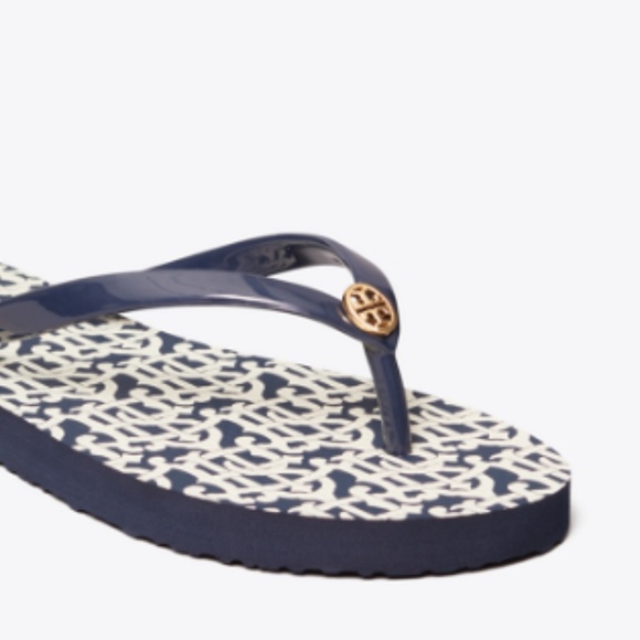 flip flops with hook logo
